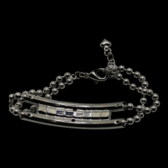 Elegant Silver Bracelet with Black Accents - Picture 5 of 6